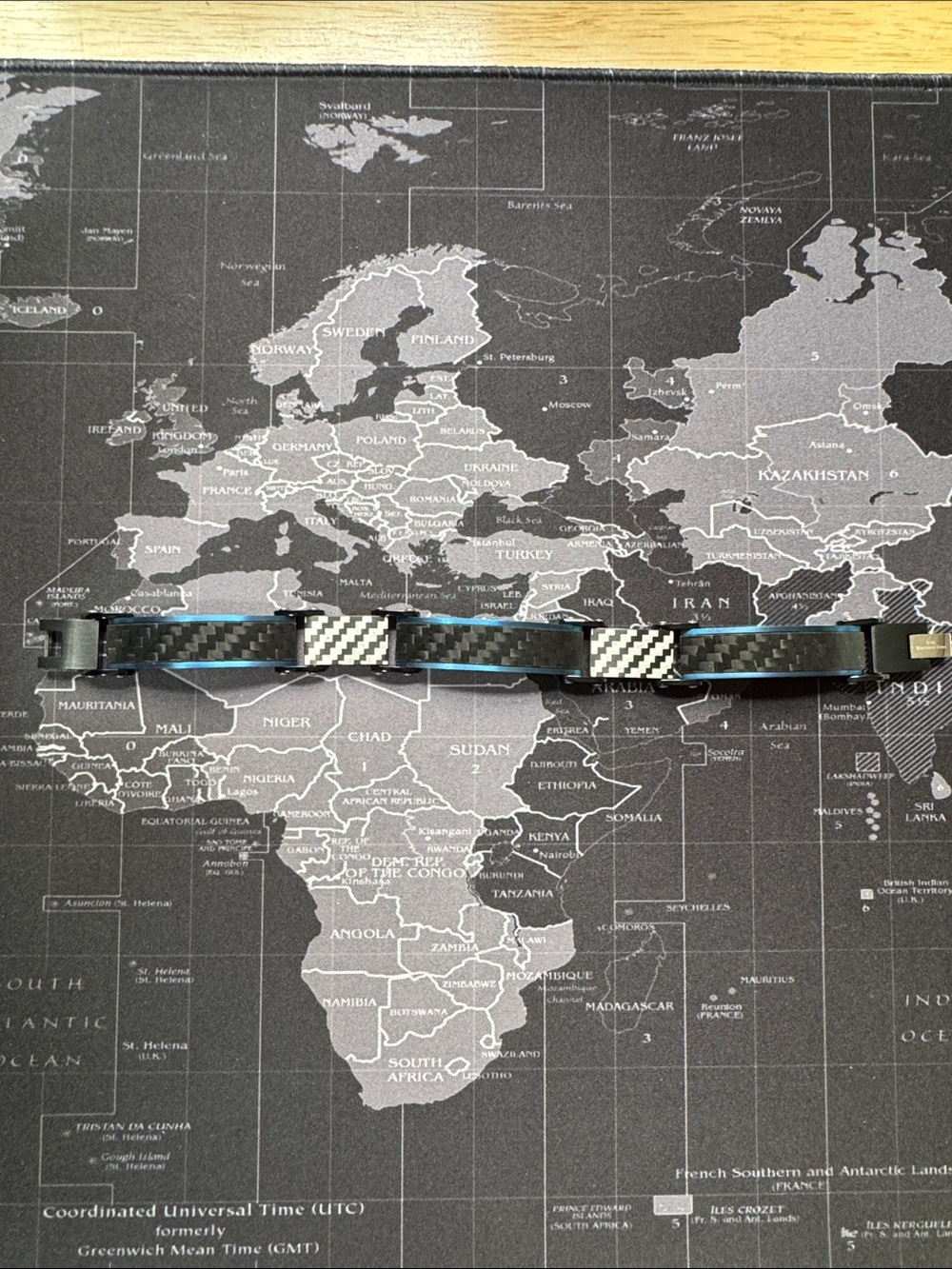 Men's Black and Blue Carbon-Fiber Style Bracelet with Checkered Accents